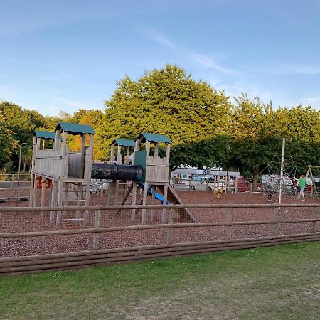 Norfolk Caravan Staycation Pet Friendly Belton with Browston Extérieur photo