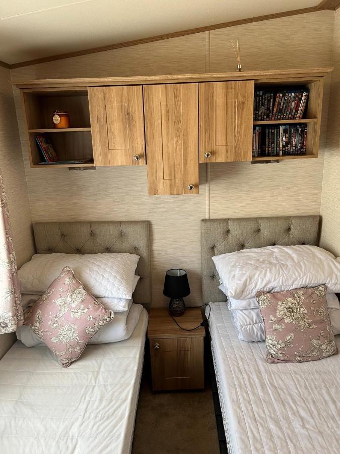 Norfolk Caravan Staycation Pet Friendly Belton with Browston Extérieur photo